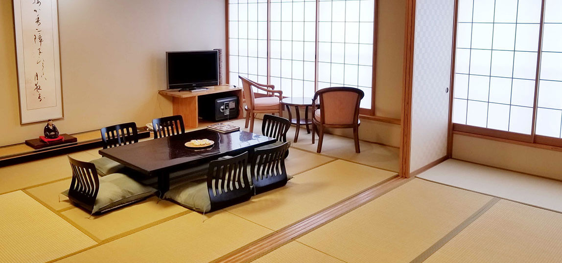 Japanese-style superior family room